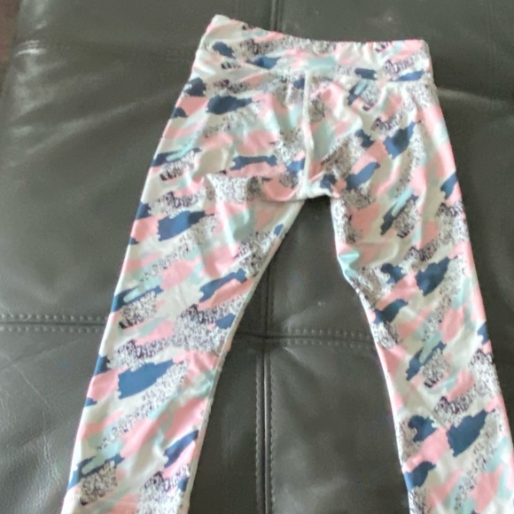Capris Pink blue white Gray black - Picture 2 of 3